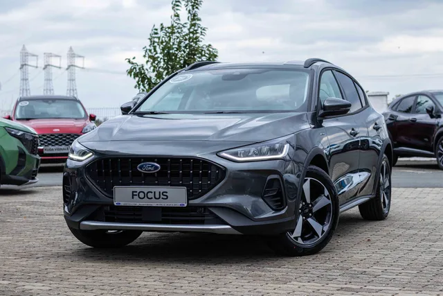 FORD FOCUS
