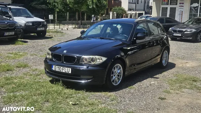 BMW 1 SERIES
