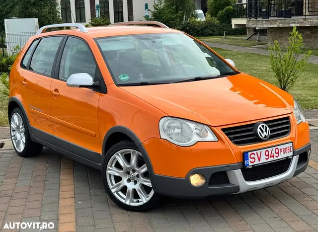 VOLKSWAGEN POLO
