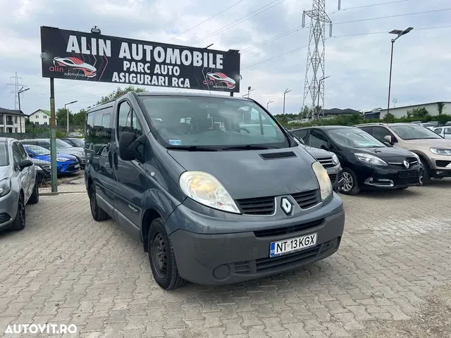 RENAULT TRAFIC