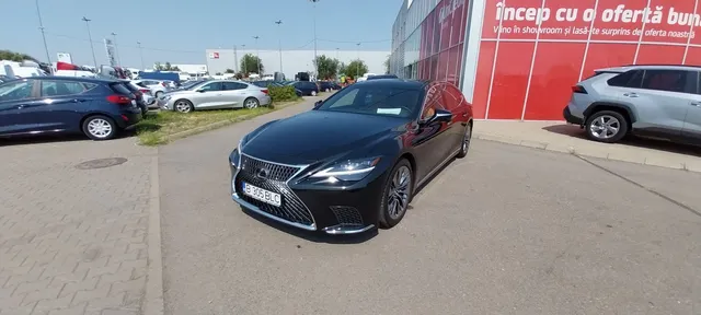 LEXUS LS