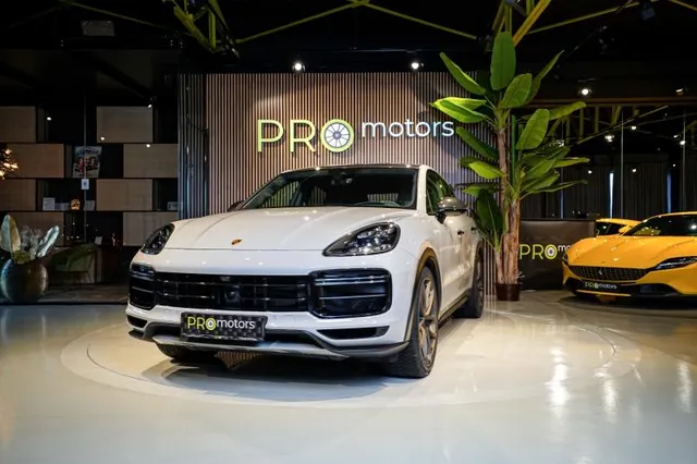 PORSCHE CAYENNE COUPE