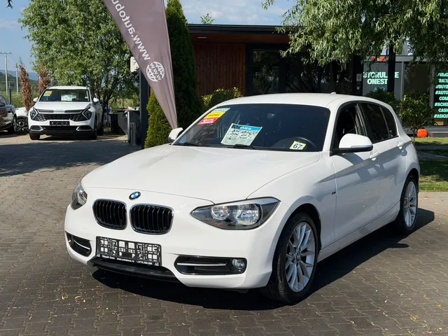 BMW 1 SERIES