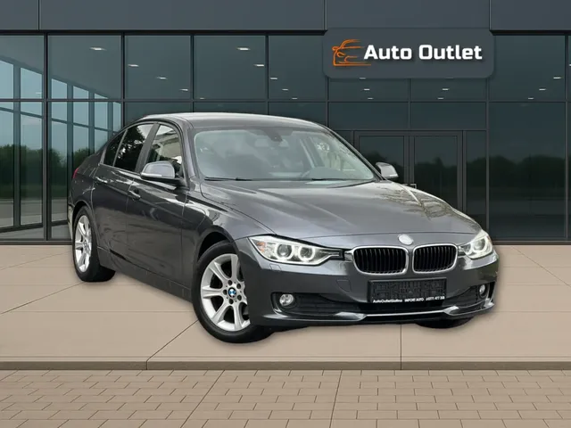 BMW 3 SERIES