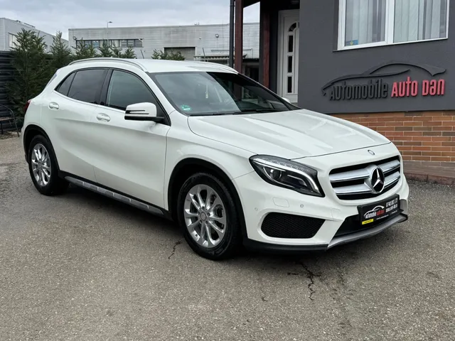 MERCEDES-BENZ GLA