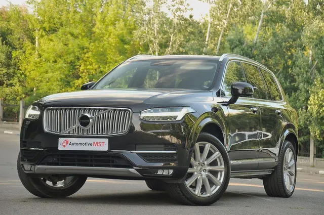 VOLVO XC90