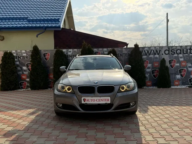 BMW 3 SERIES