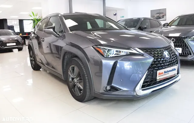 LEXUS UX
