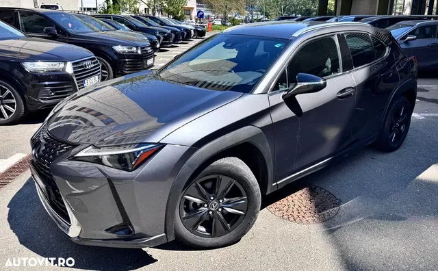 LEXUS UX