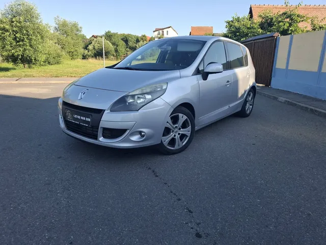 RENAULT SCENIC