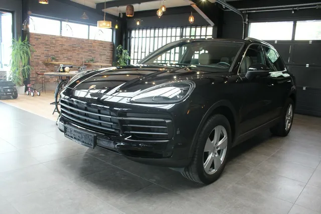 PORSCHE CAYENNE