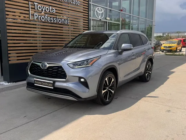 TOYOTA HIGHLANDER