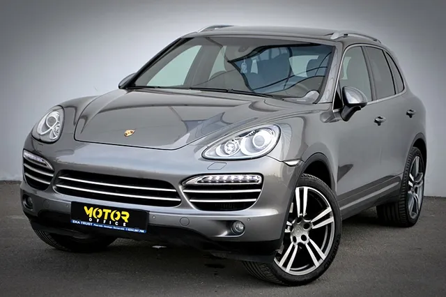 PORSCHE CAYENNE