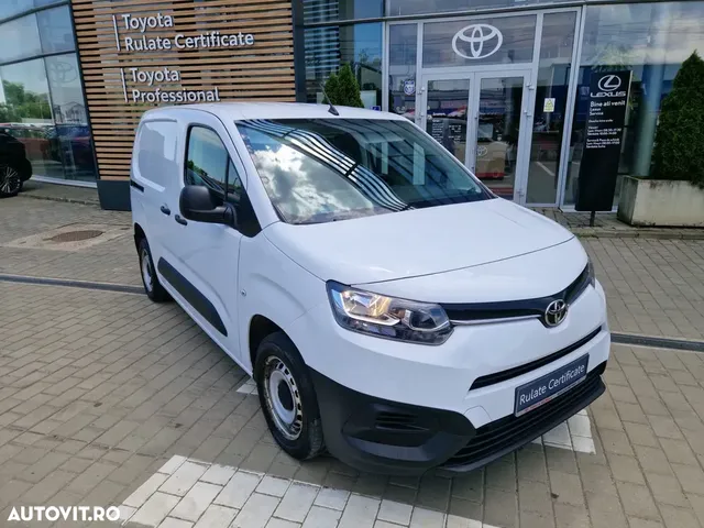 TOYOTA PROACE