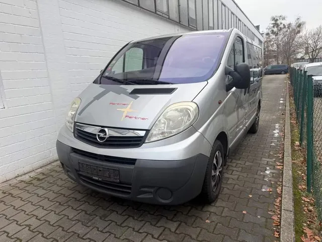 OPEL VIVARO