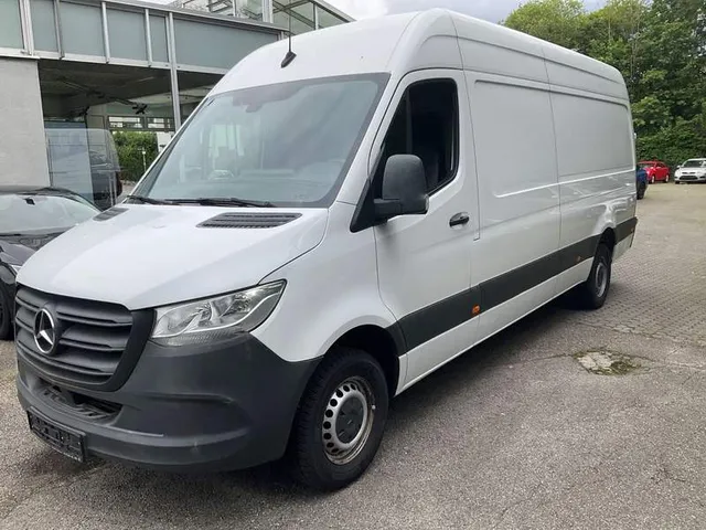 MERCEDES-BENZ SPRINTER