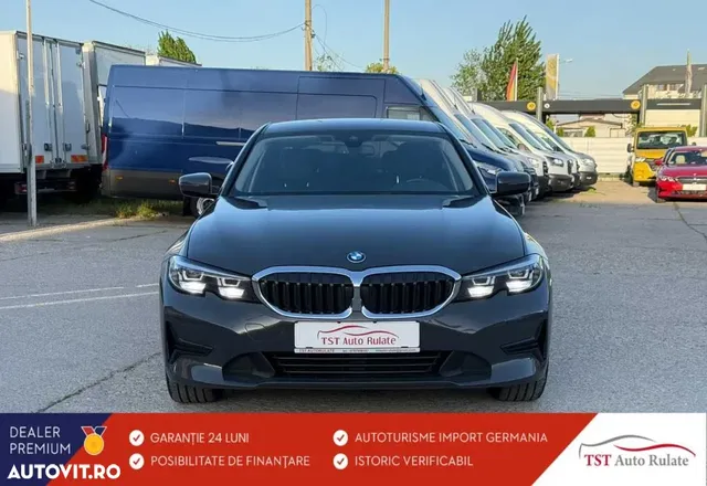 BMW 3 SERIES