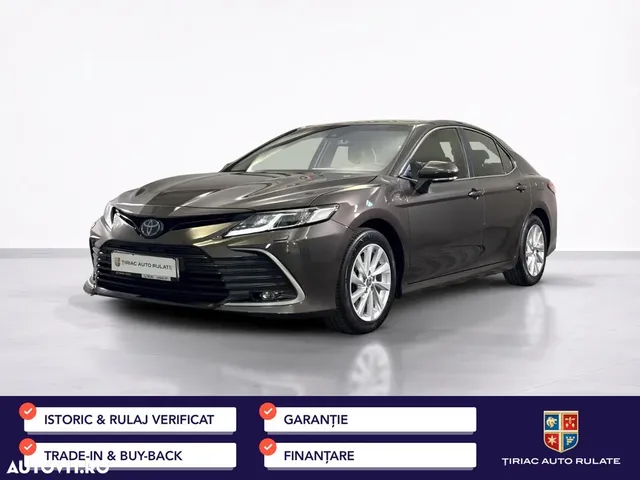 TOYOTA CAMRY