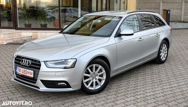 AUDI A4 AVANT