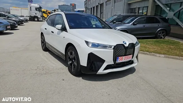 BMW IX