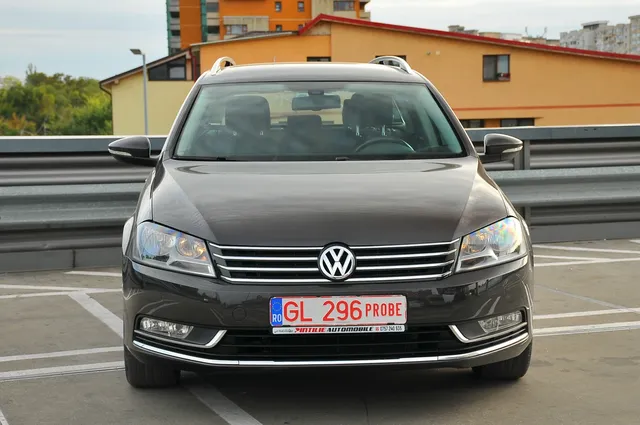 VOLKSWAGEN PASSAT