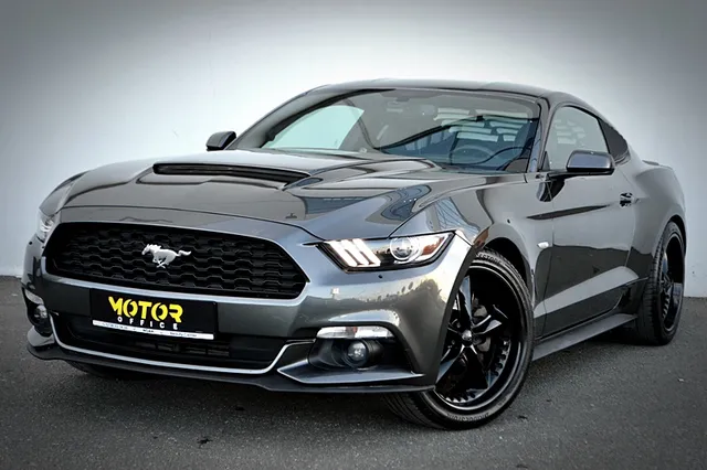 FORD MUSTANG