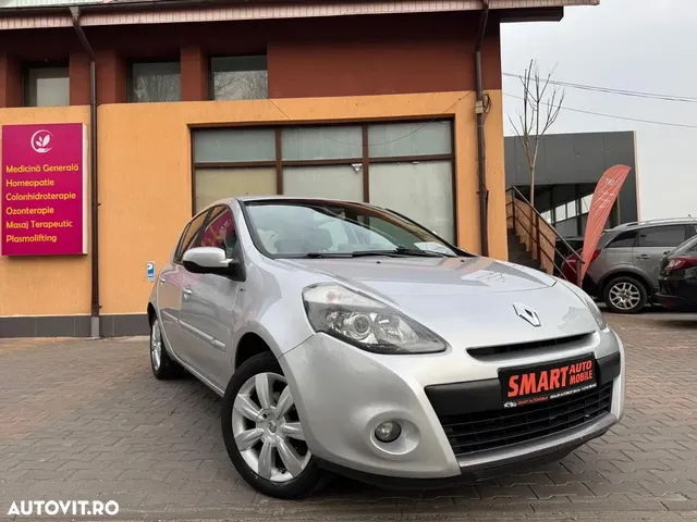 RENAULT CLIO
