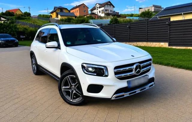 MERCEDES-BENZ GLB