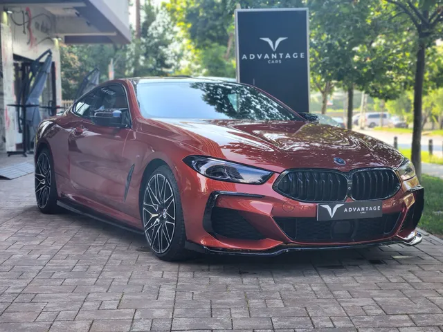 BMW 8 SERIES