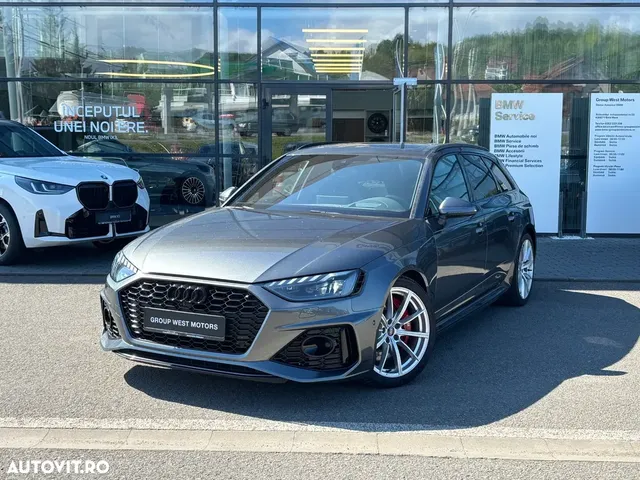 AUDI RS4 AVANT