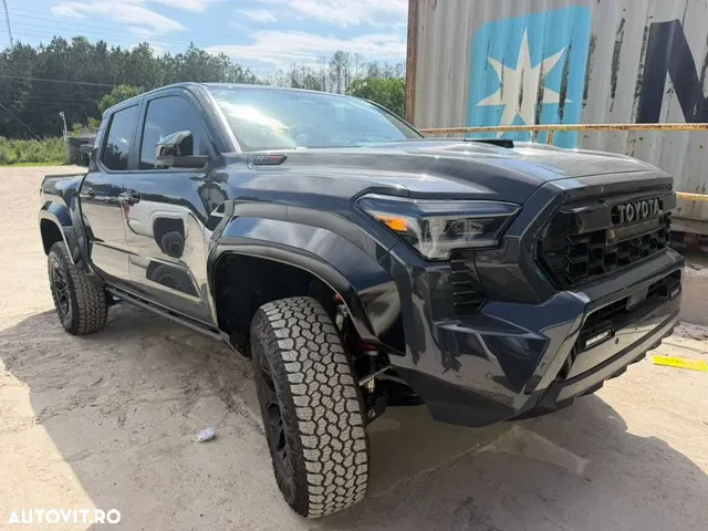 TOYOTA TACOMA