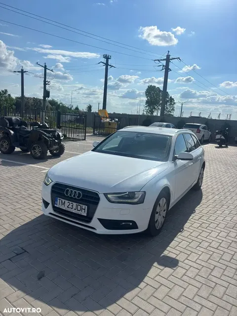 AUDI A4 AVANT