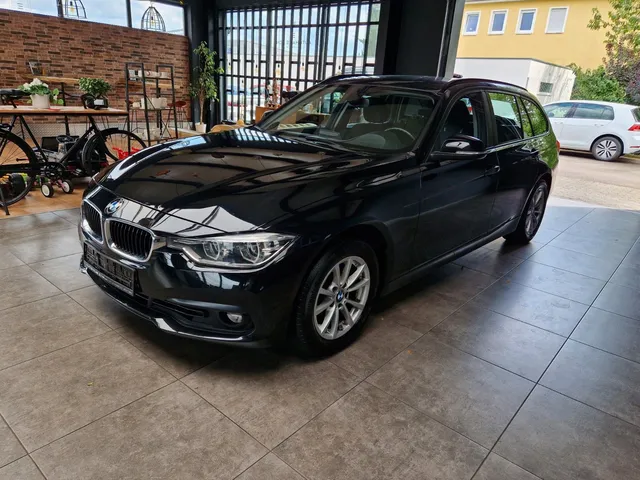 BMW 320I