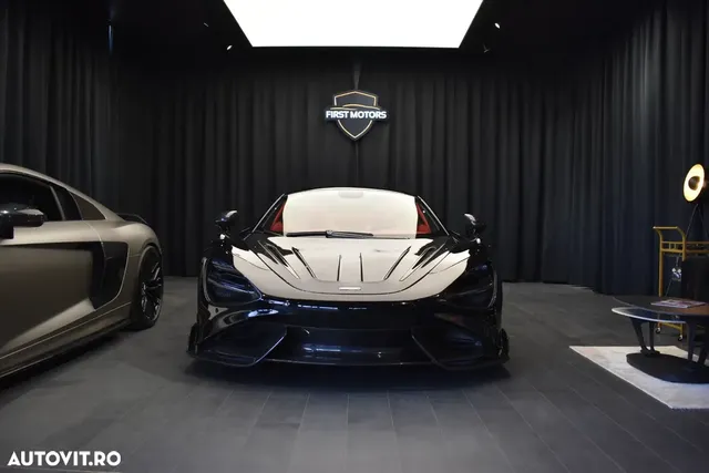 MCLAREN 720S