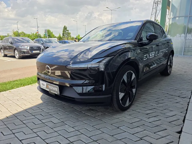 VOLVO EX30