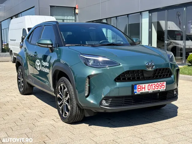 TOYOTA YARIS CROSS