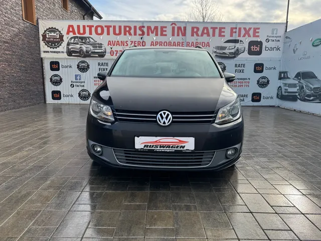 VOLKSWAGEN TOURAN