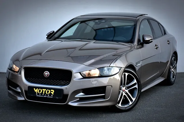JAGUAR XE