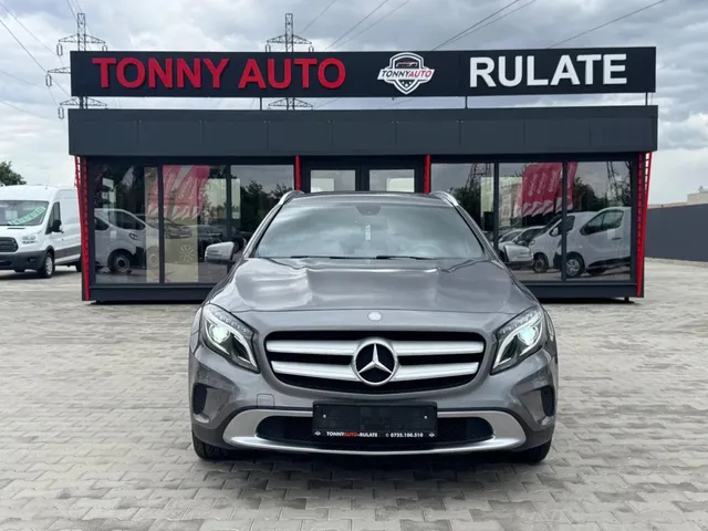 MERCEDES-BENZ GLA