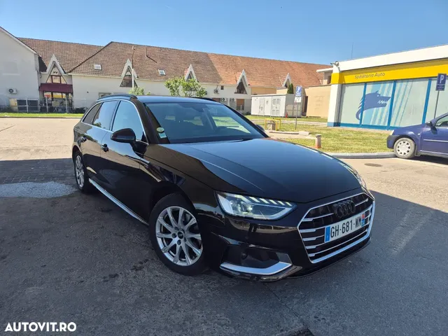 AUDI A4 AVANT
