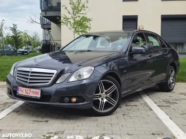 MERCEDES-BENZ E CLASS