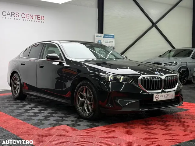 BMW 5 SERIES