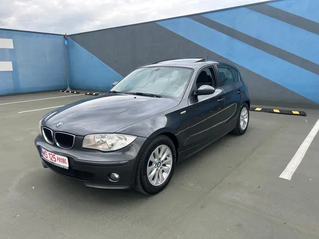 BMW 1 SERIES