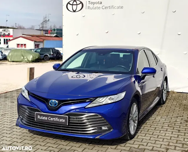 TOYOTA CAMRY