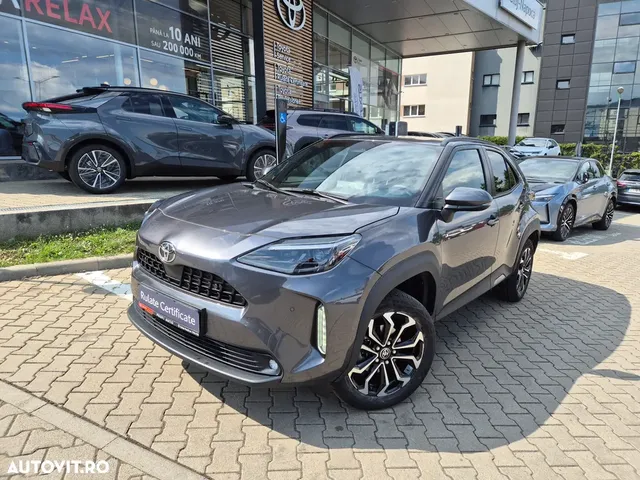 TOYOTA YARIS CROSS