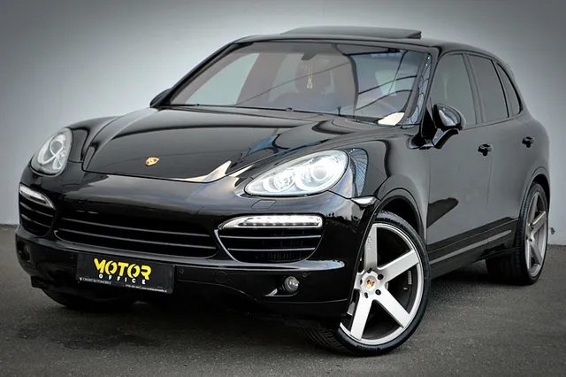 PORSCHE CAYENNE