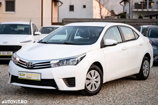 TOYOTA COROLLA
