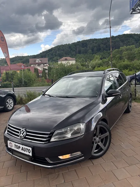 VOLKSWAGEN PASSAT