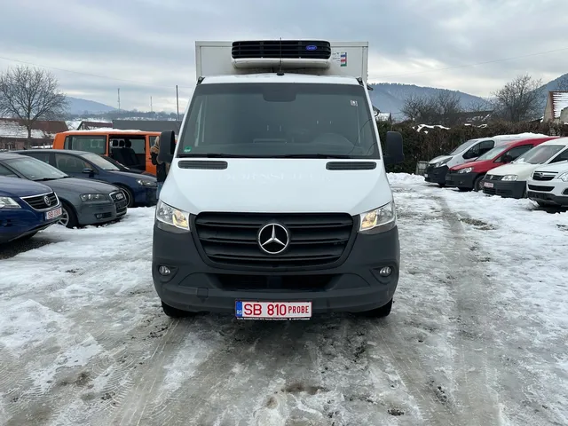 MERCEDES-BENZ SPRINTER