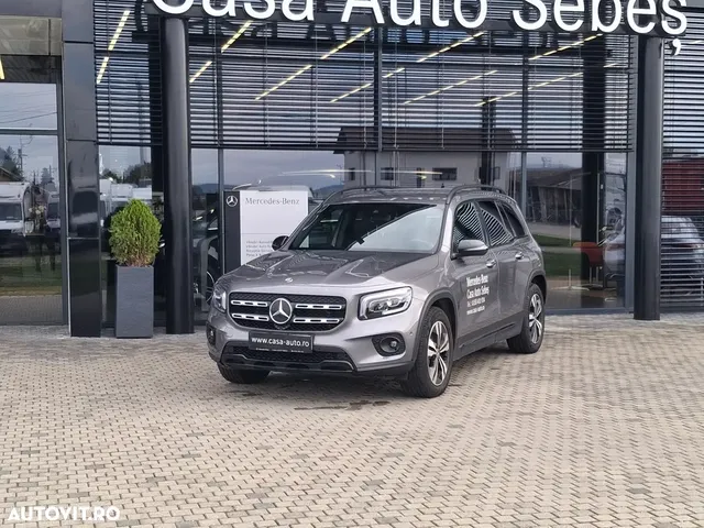 MERCEDES-BENZ GLB